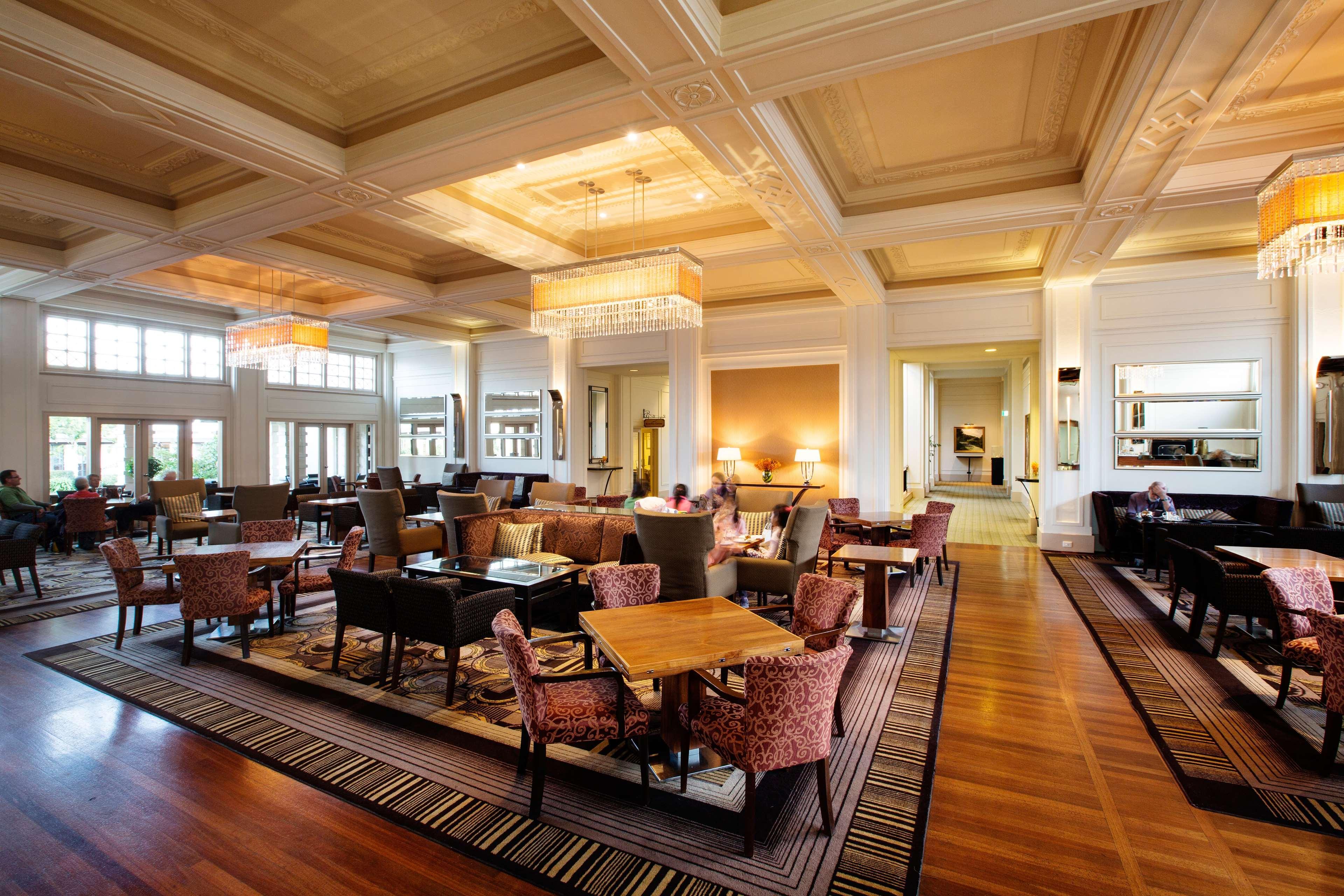 Hyatt Hotel Canberra - A Park Hyatt Hotel Exteriér fotografie The lobby of the Fullerton Hotel