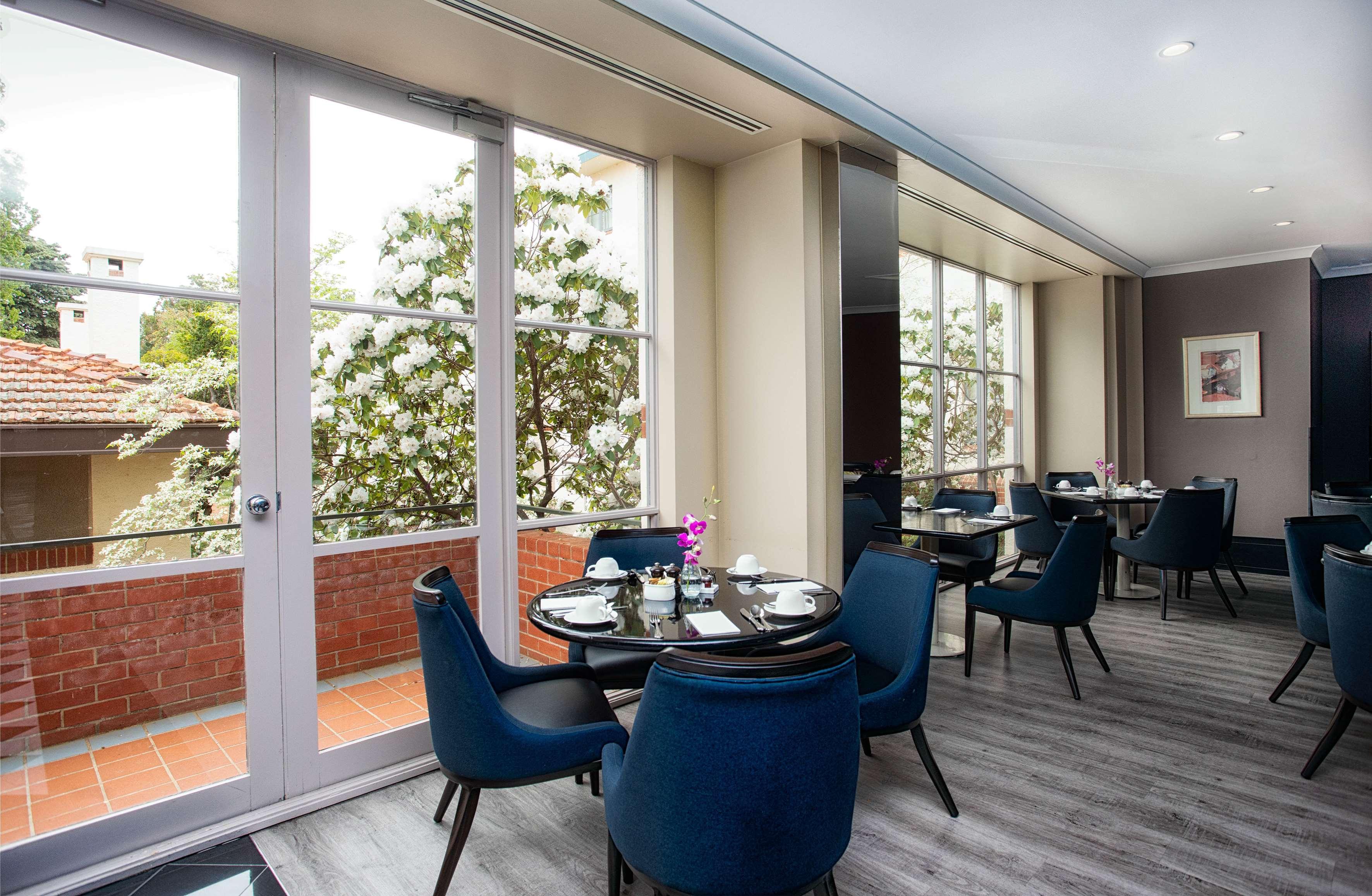 Hyatt Hotel Canberra - A Park Hyatt Hotel Exteriér fotografie The Club at the InterContinental Santiago