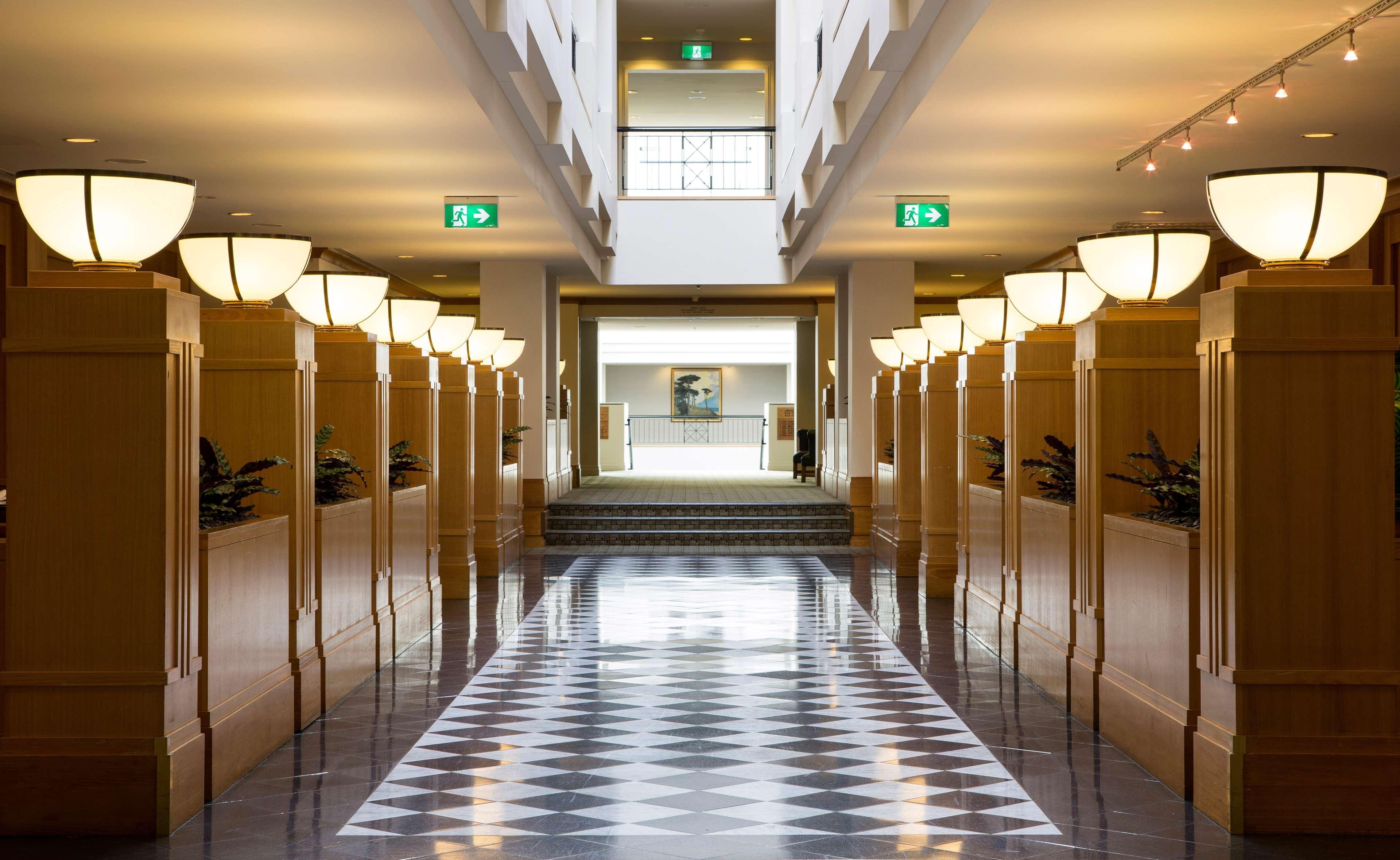 Hyatt Hotel Canberra - A Park Hyatt Hotel Exteriér fotografie The interior of the hotel