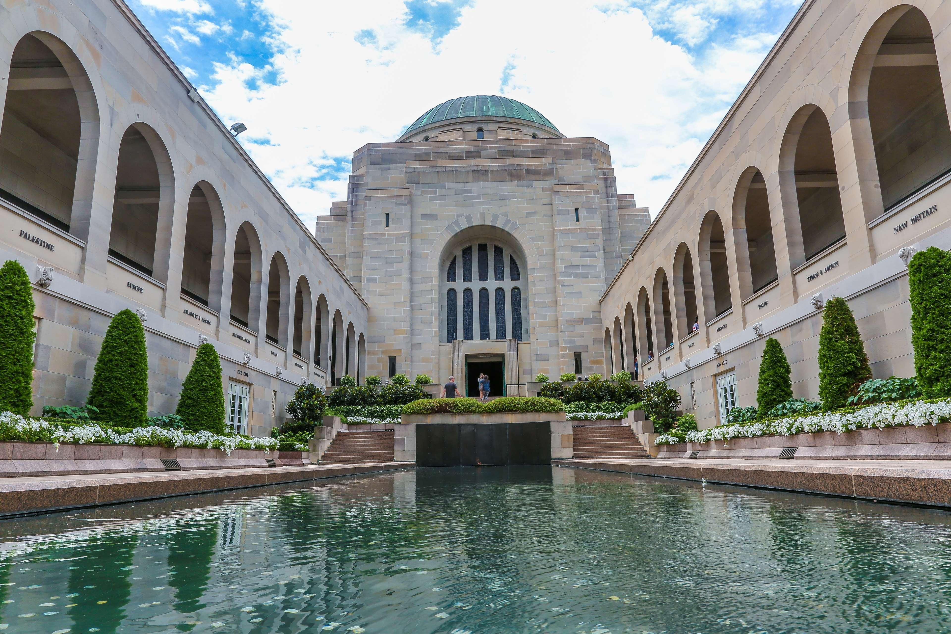 Hyatt Hotel Canberra - A Park Hyatt Hotel Exteriér fotografie Australian War Memorial