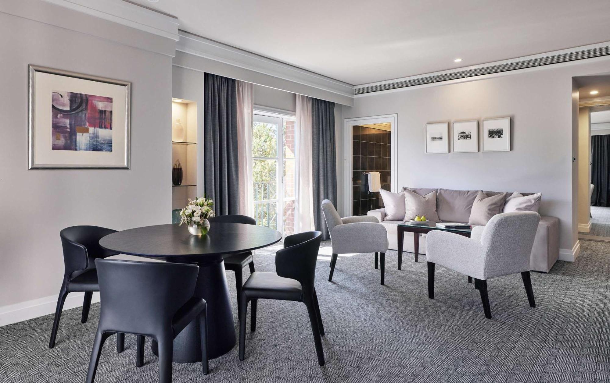 Hyatt Hotel Canberra - A Park Hyatt Hotel Exteriér fotografie Suite at the hotel